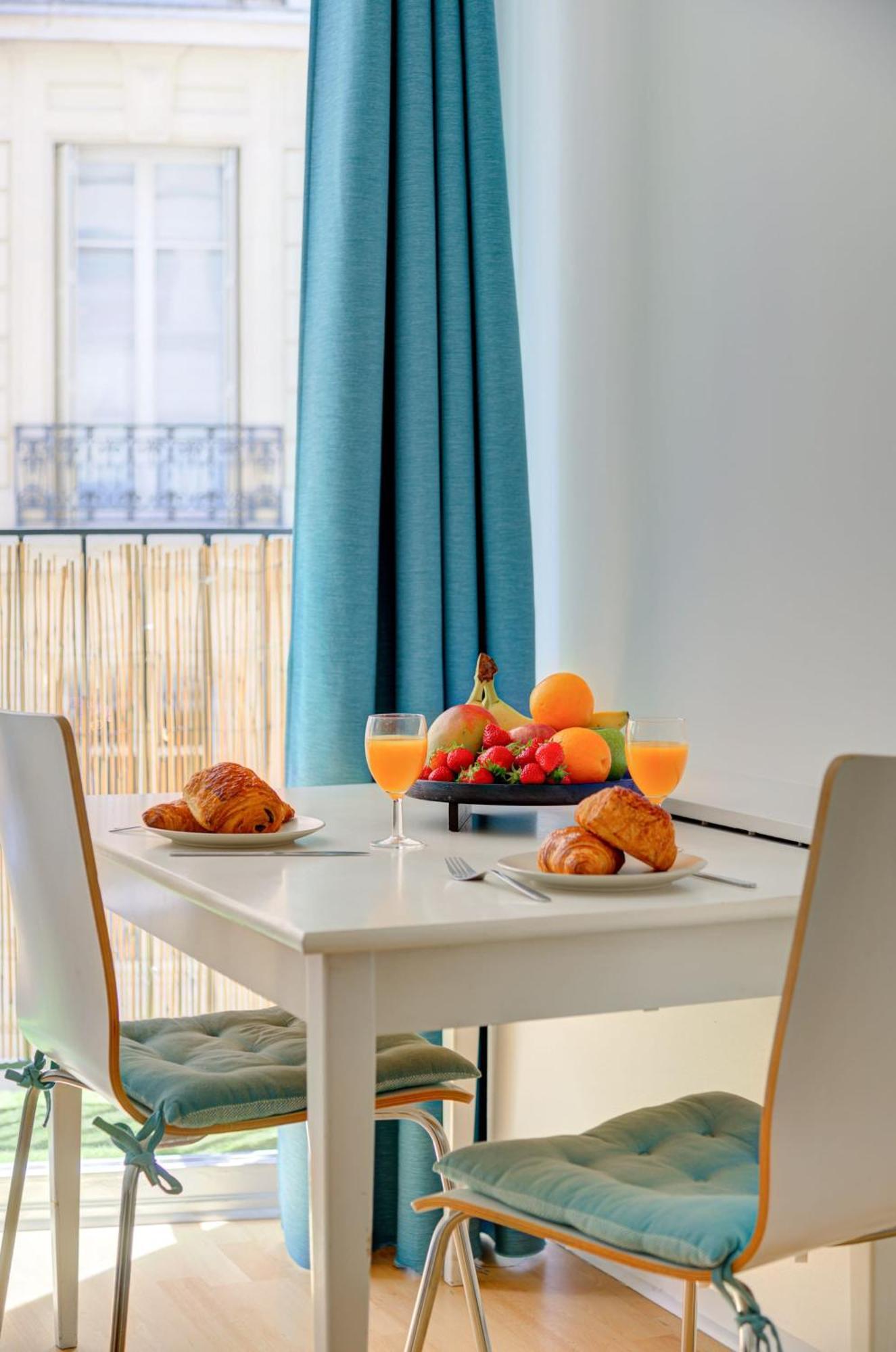 St Germain & Le Bon Marche With Balcony - Cityapartmentstay Париж Екстериор снимка