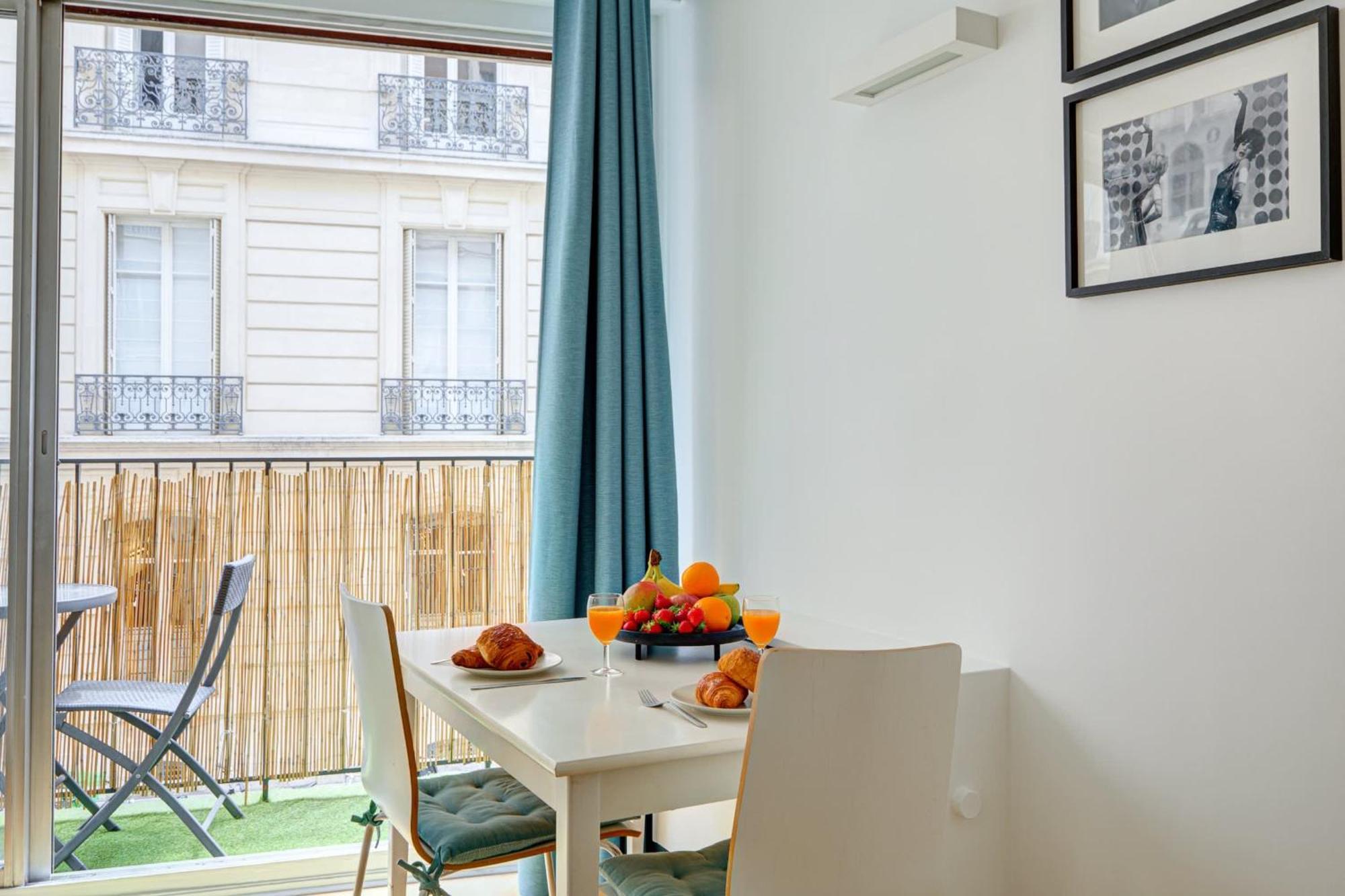 St Germain & Le Bon Marche With Balcony - Cityapartmentstay Париж Екстериор снимка