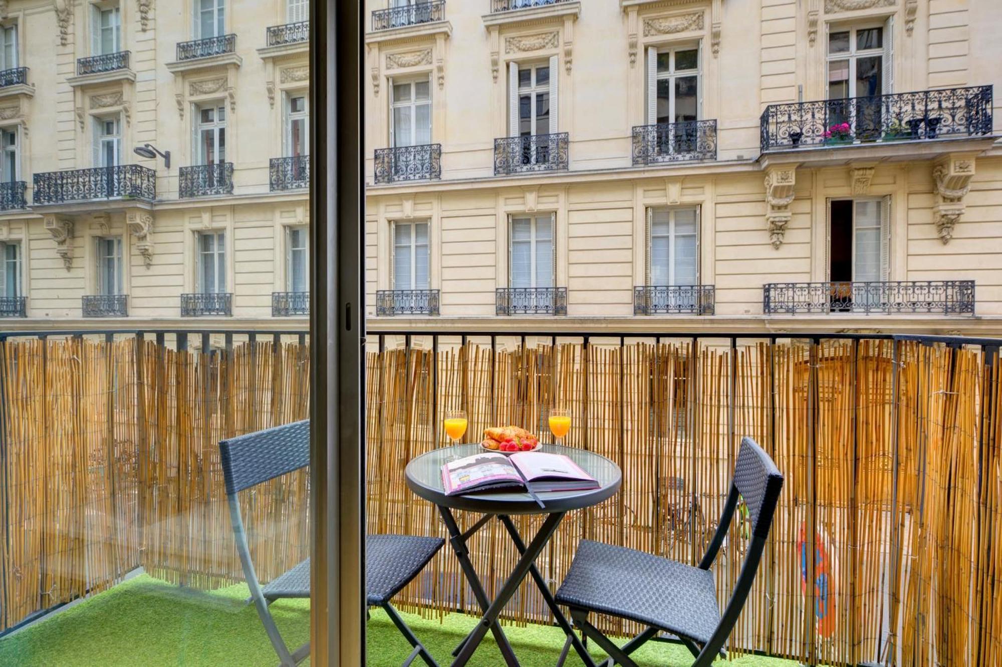 St Germain & Le Bon Marche With Balcony - Cityapartmentstay Париж Екстериор снимка